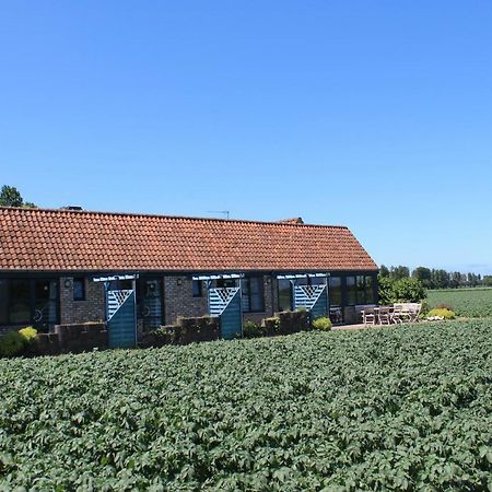 Ateljee Devlaux Bed & Breakfast Верне Екстериор снимка