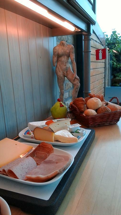Ateljee Devlaux Bed & Breakfast Верне Екстериор снимка